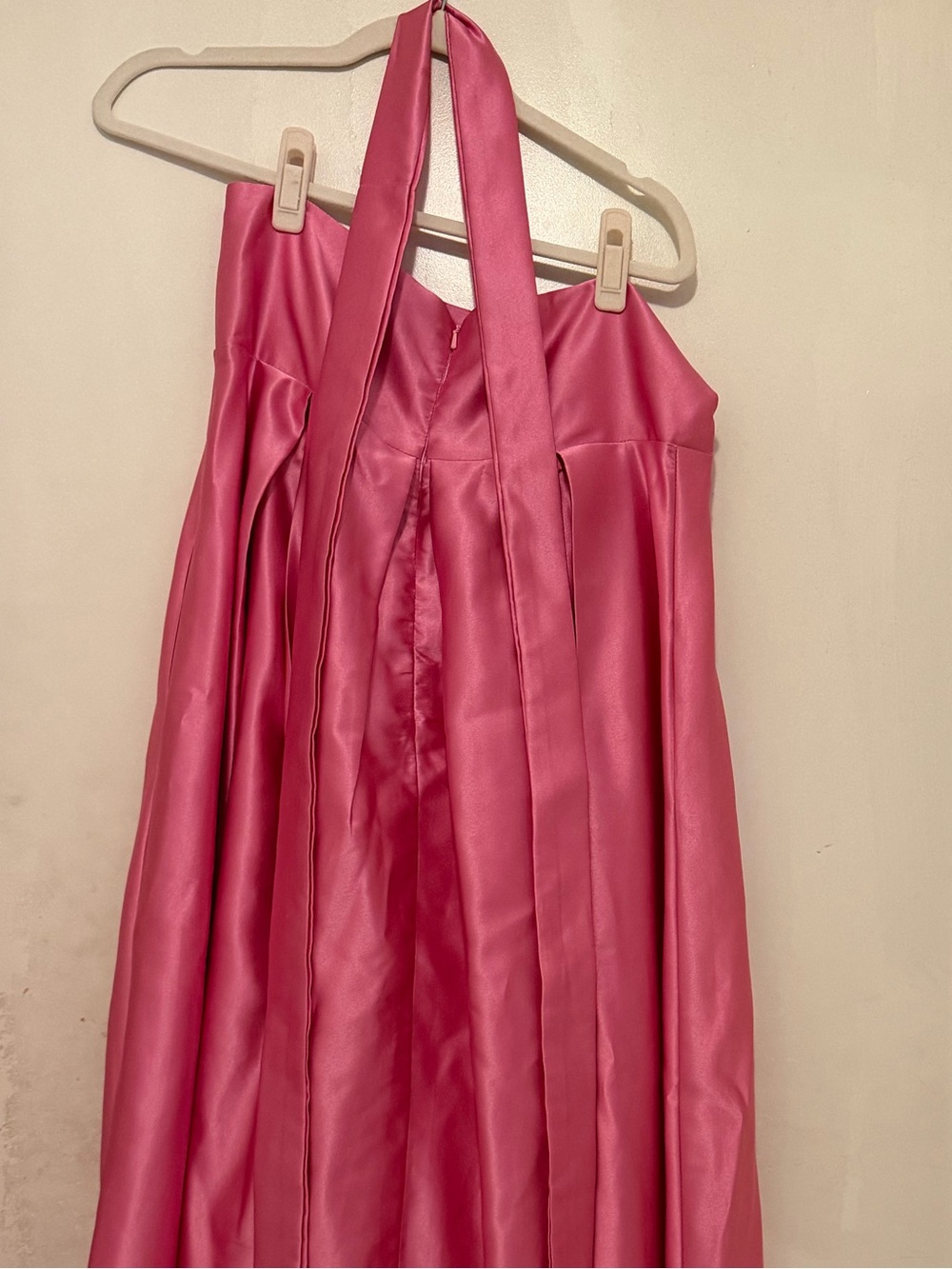 Women’s Pink Satin ribbon gown - Picture 2 of 8